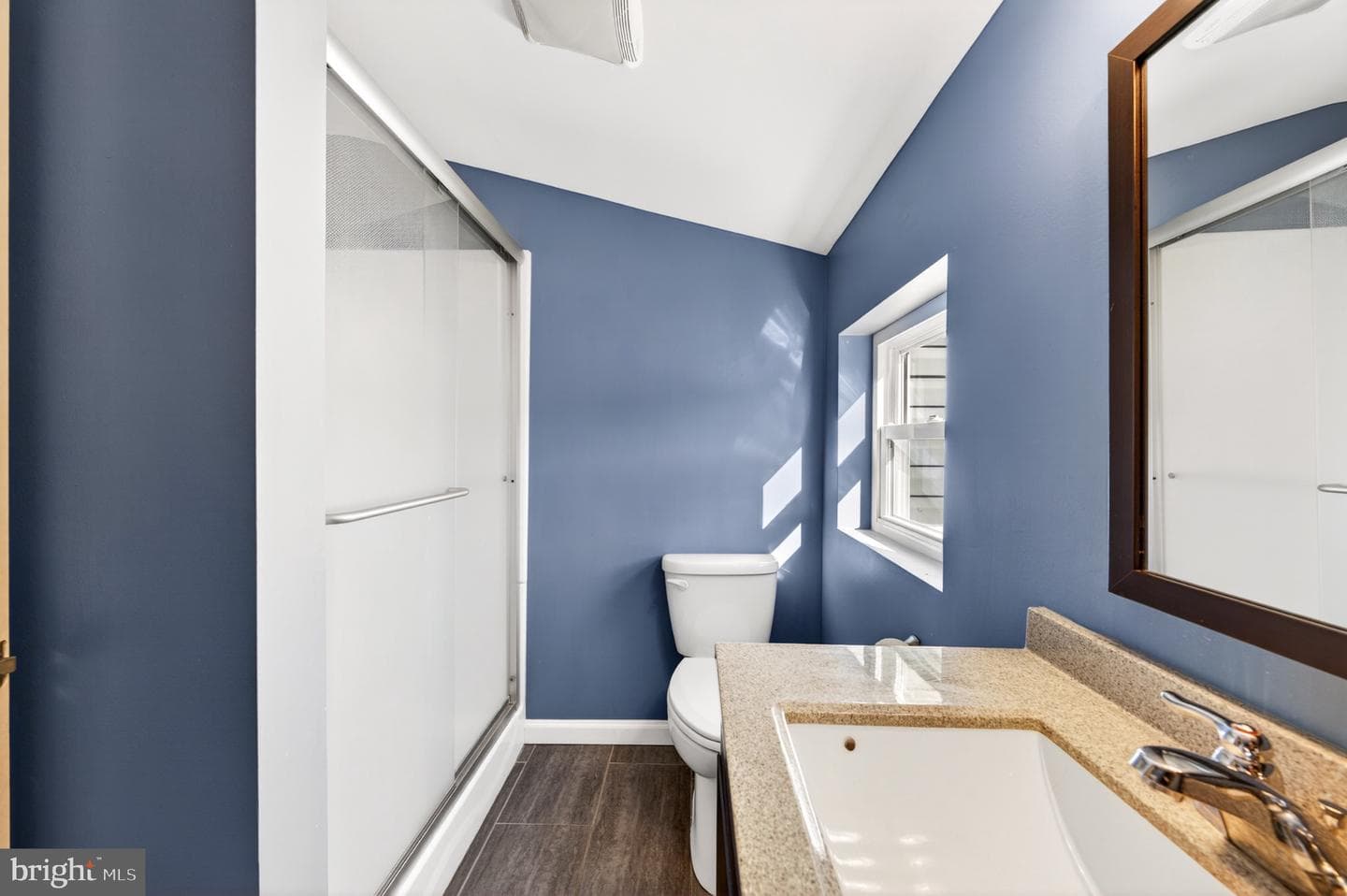 309 Delong Avenue photo 34