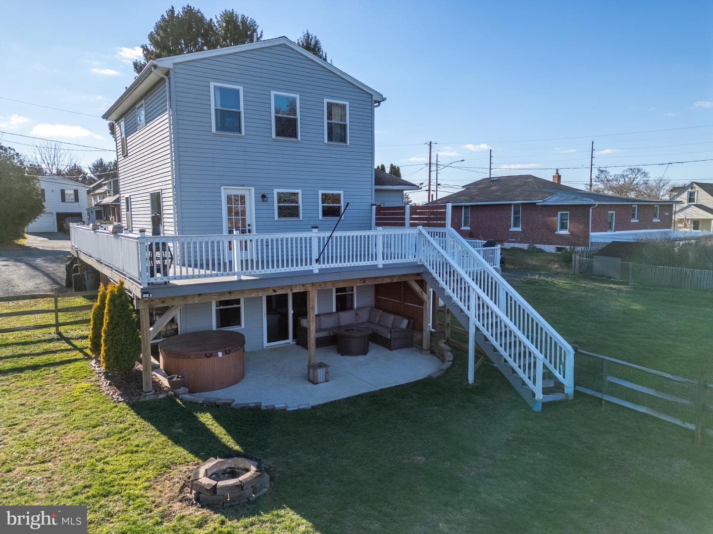 309 Delong Avenue photo 50