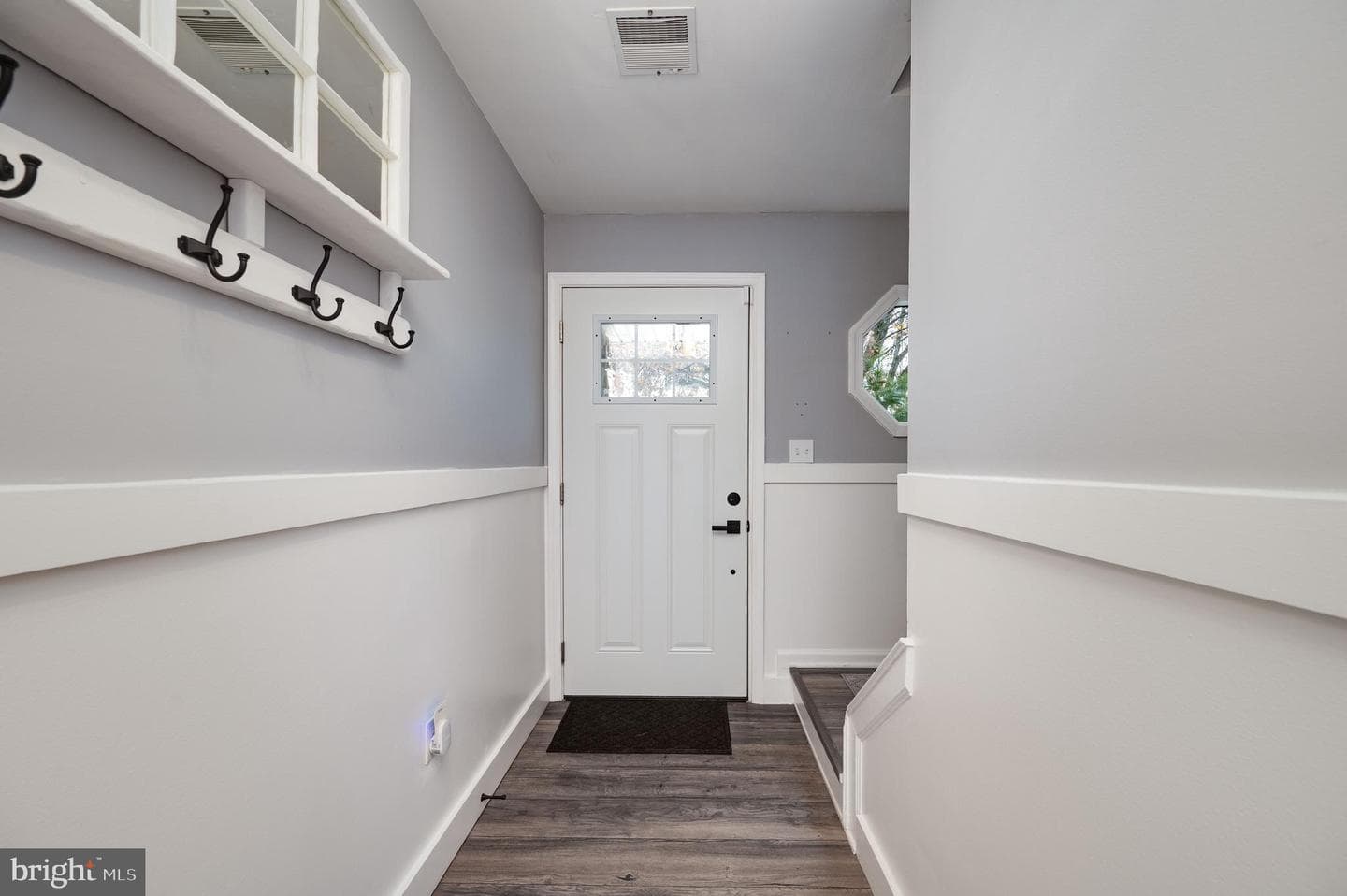6685 Jefferson Court photo 3