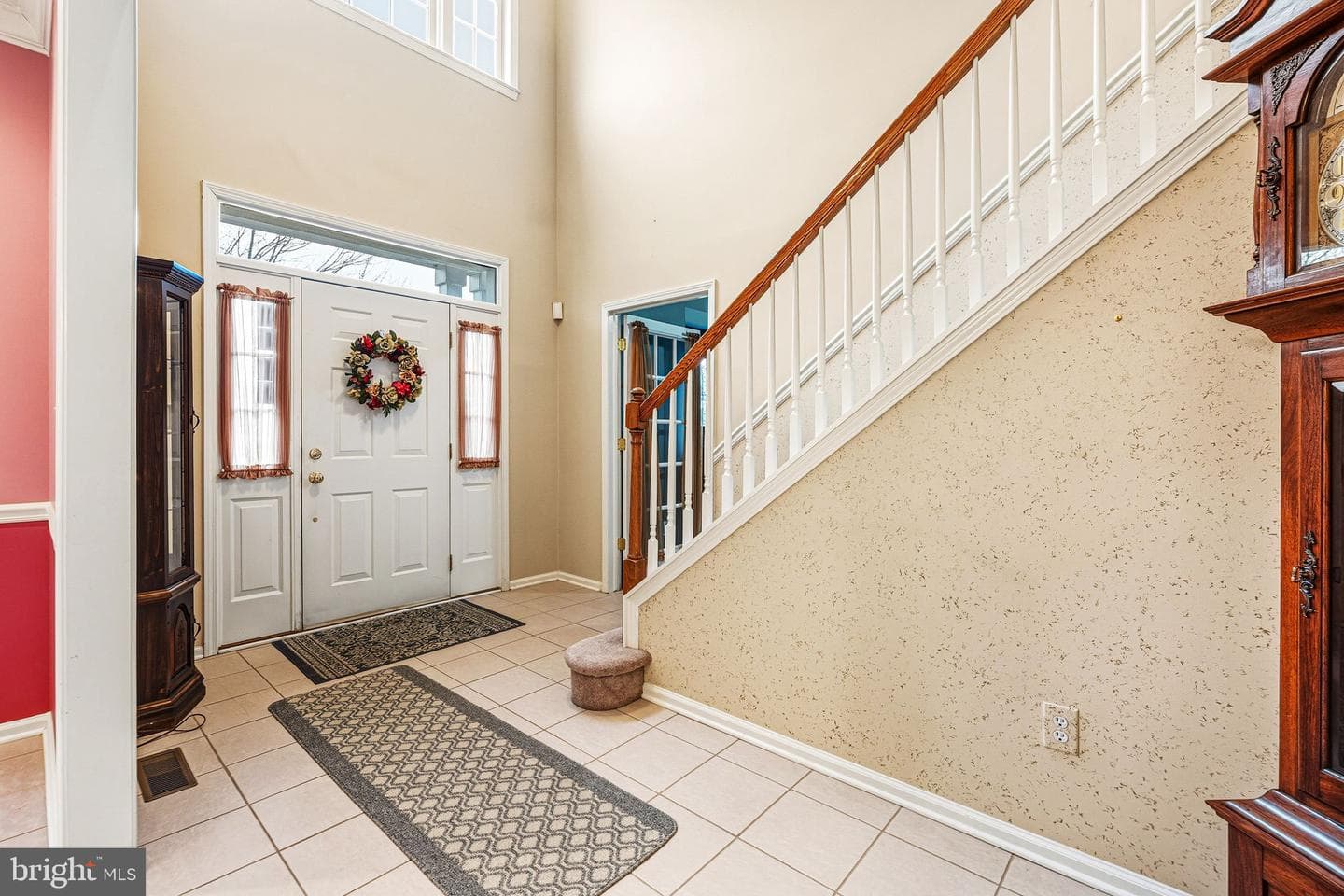 4698 Berwyn Lane photo 2