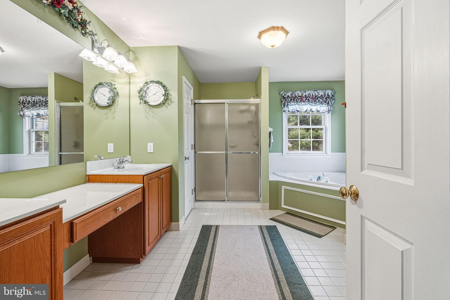 4698 Berwyn Lane photo 27