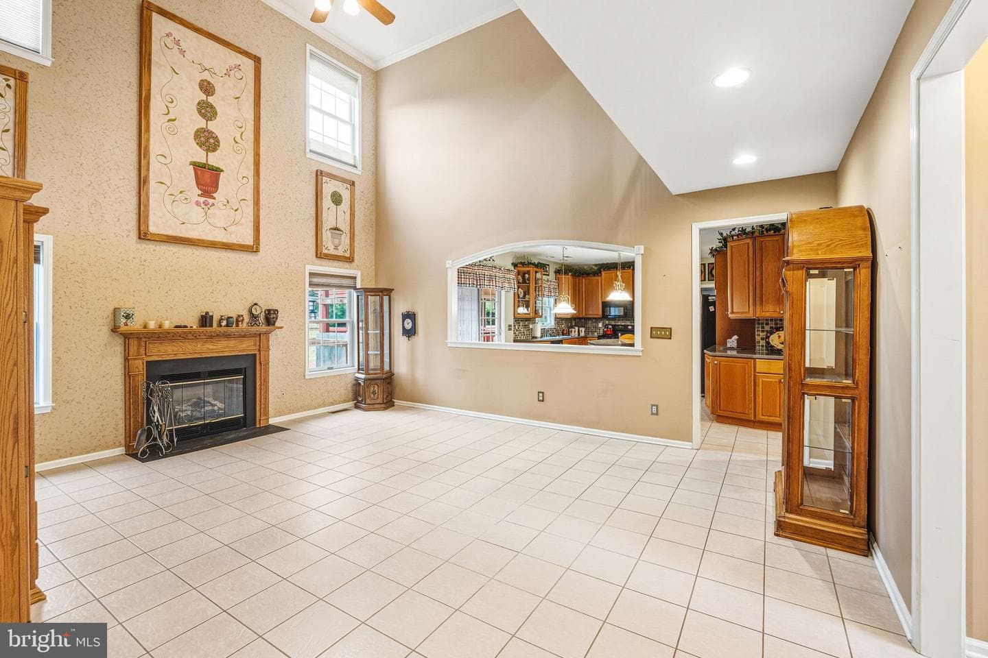 4698 Berwyn Lane photo 8