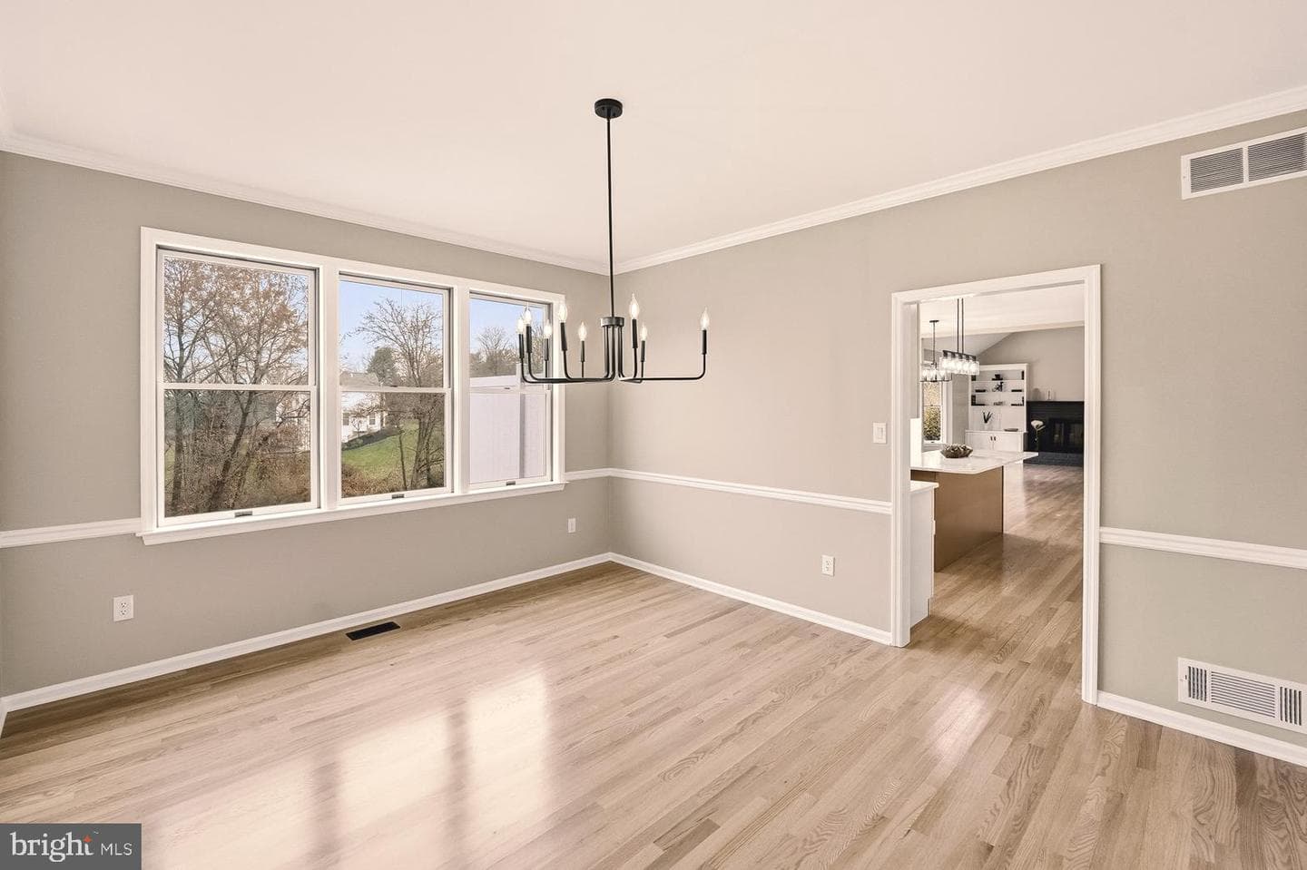 2243 Oakwood Court photo 20