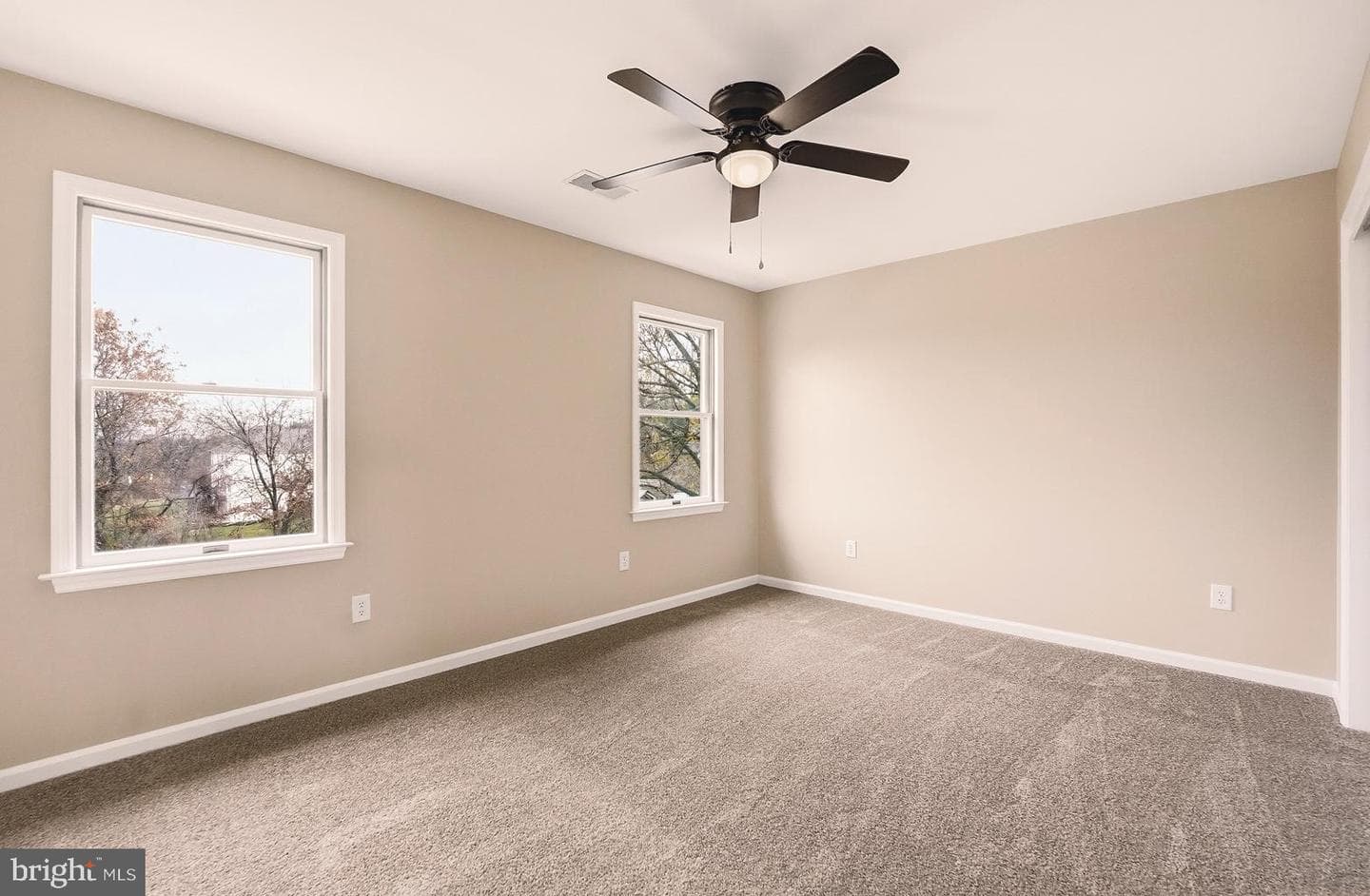 2243 Oakwood Court photo 32