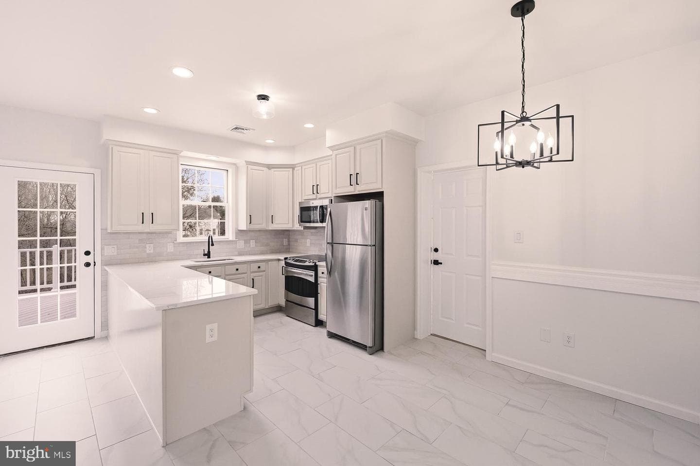 2243 Oakwood Court photo 40