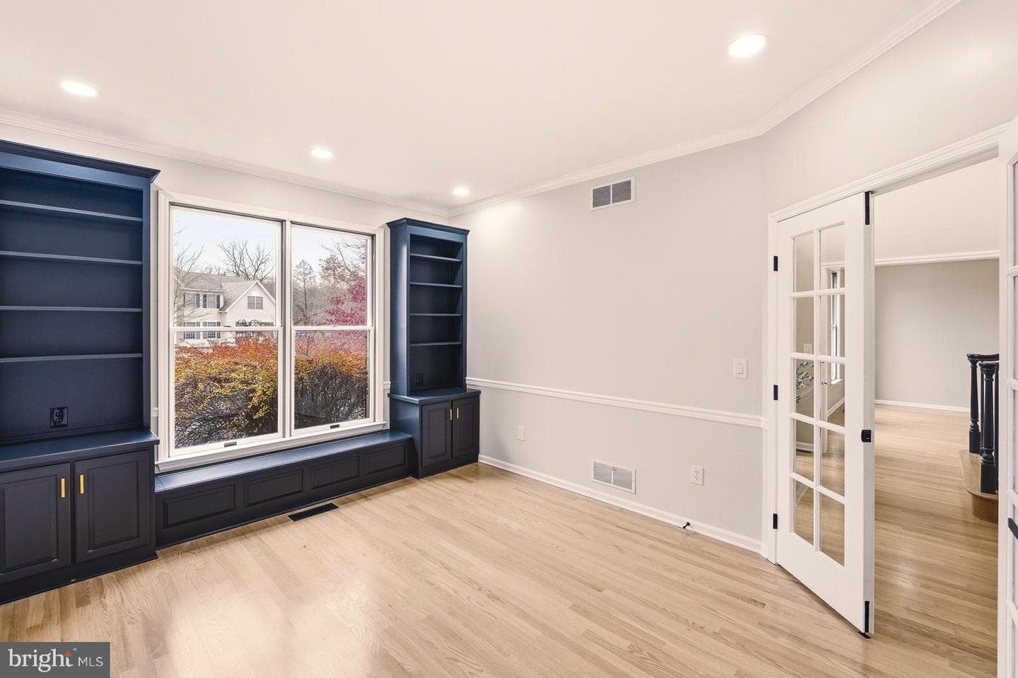 2243 Oakwood Court photo 8
