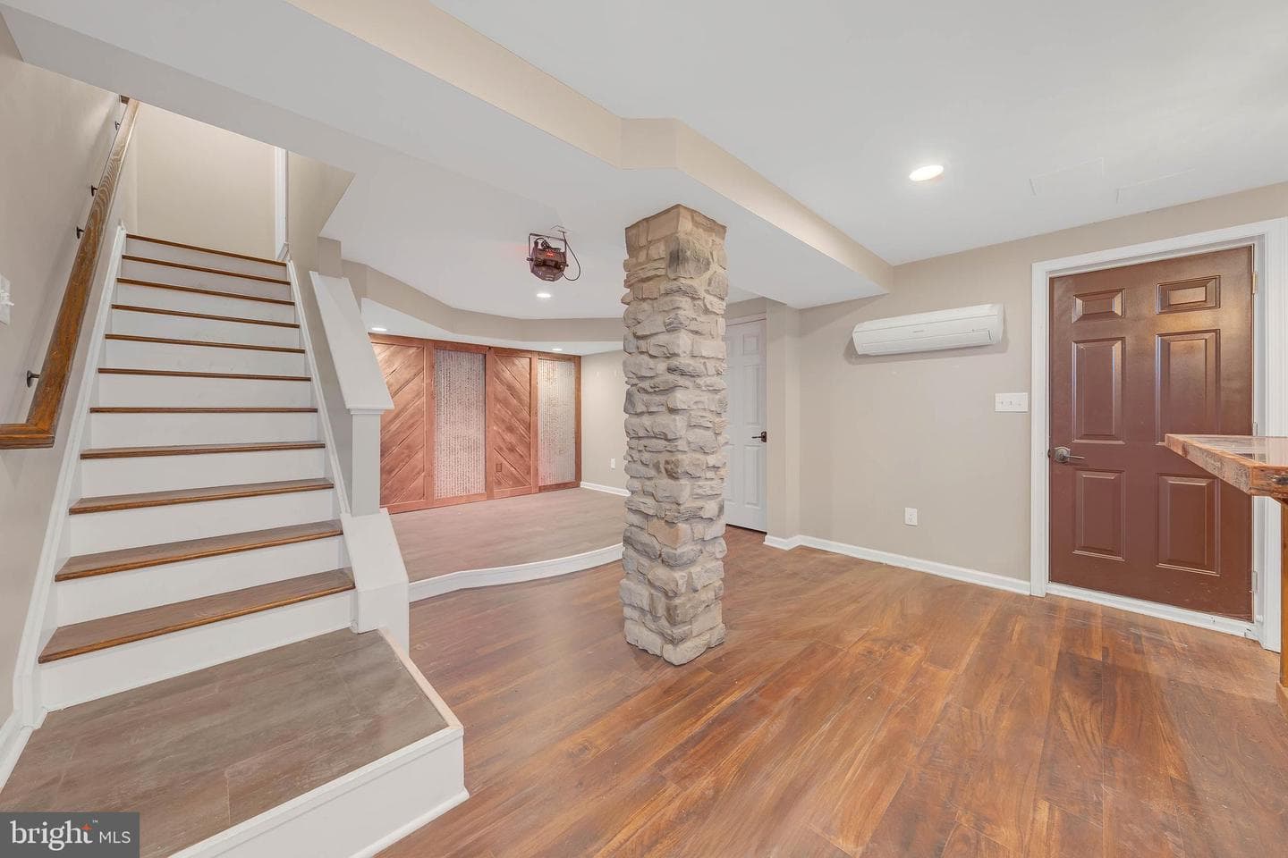 627 Scholl Avenue photo 35