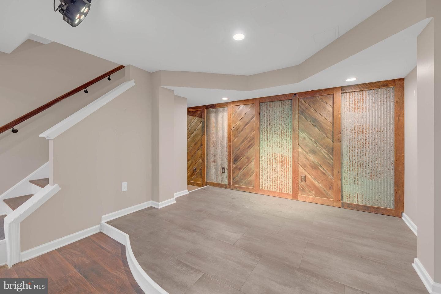 627 Scholl Avenue photo 39