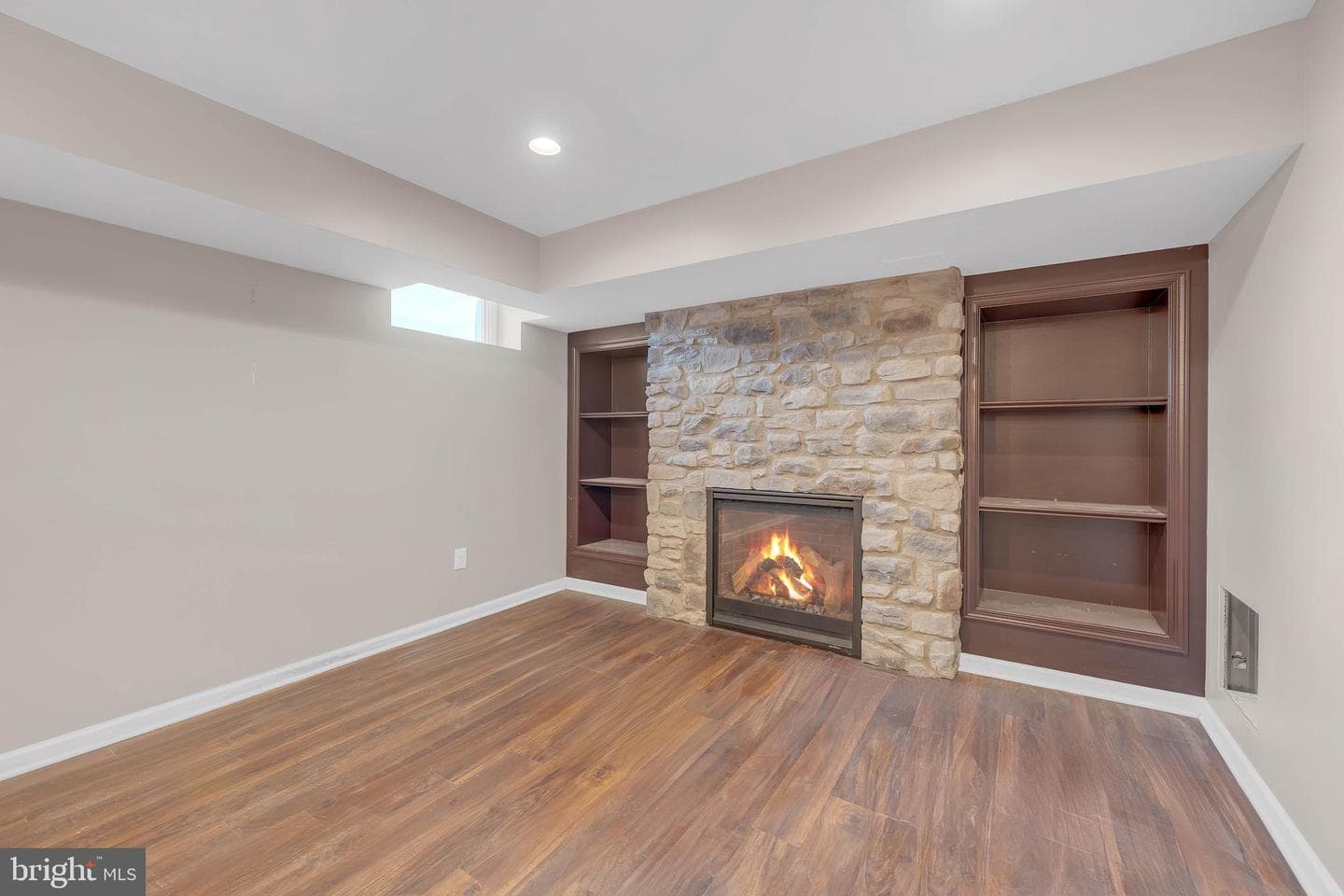 627 Scholl Avenue photo 41