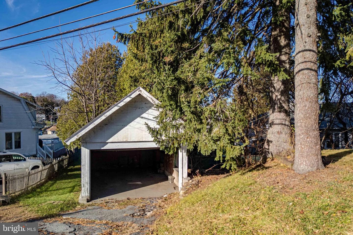 627 Scholl Avenue photo 53