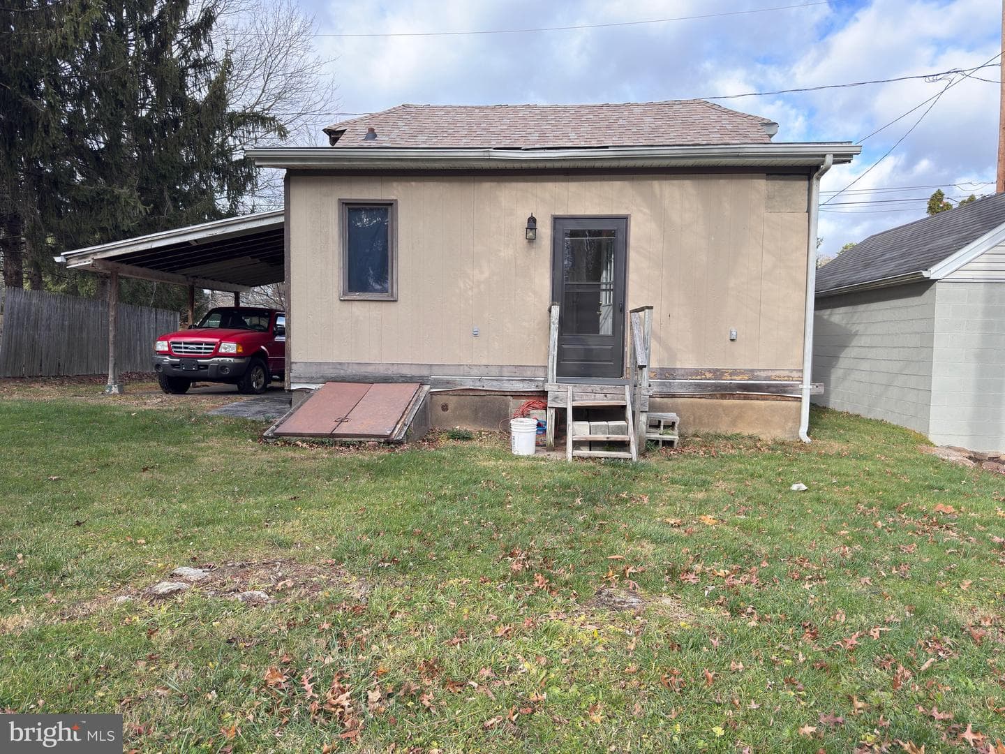 1615 Martins Lane photo 19