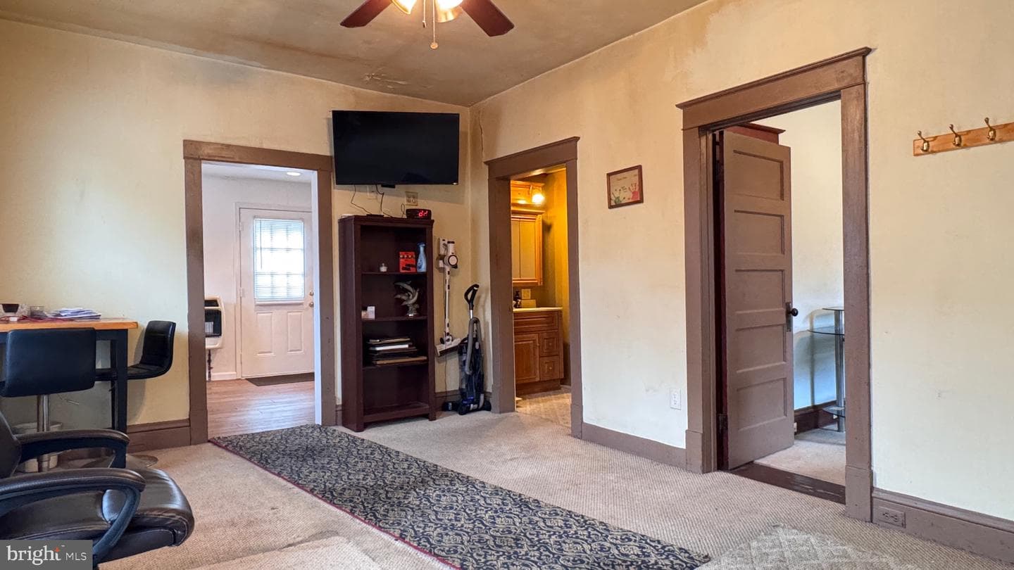 1615 Martins Lane photo 7