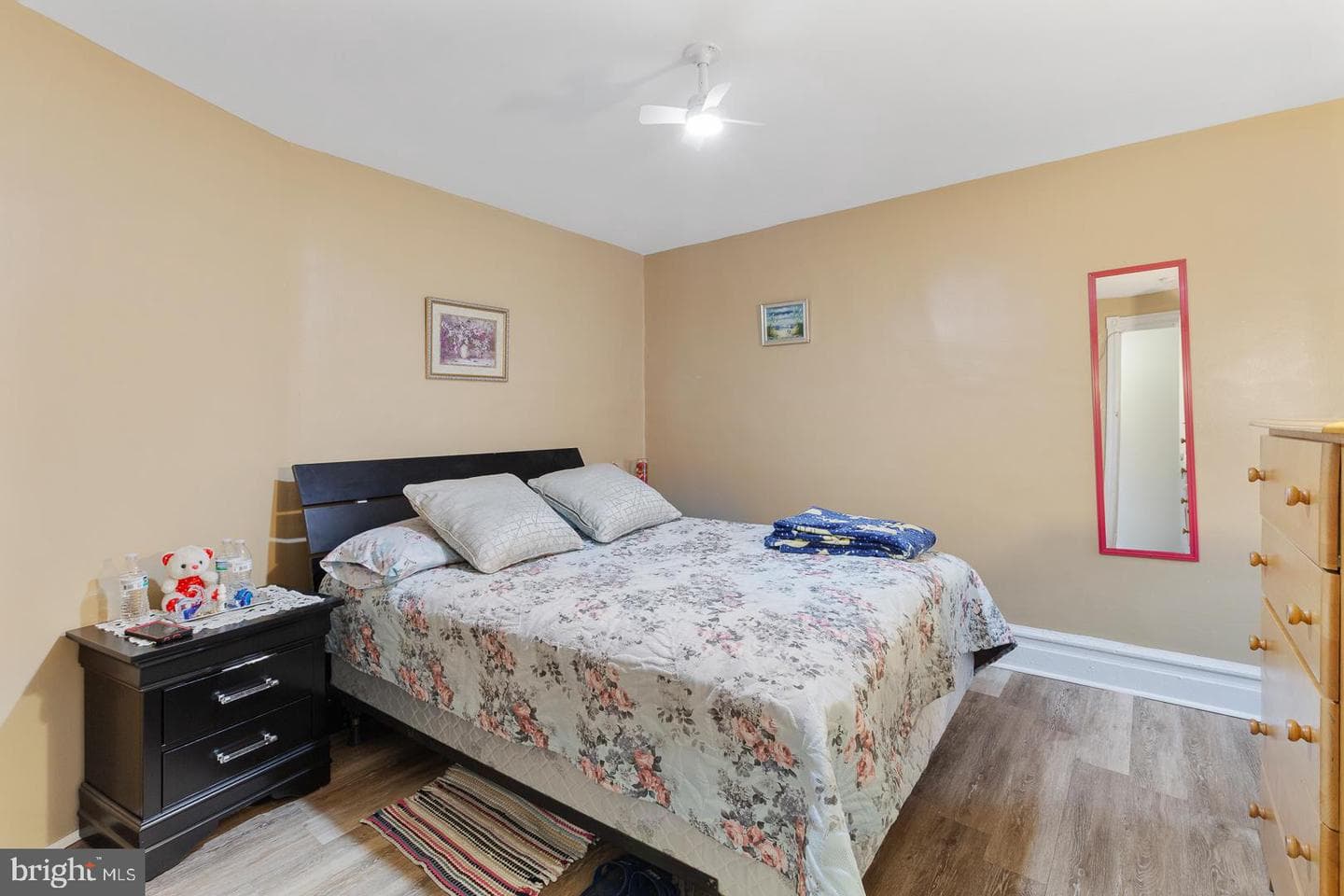 121 S Blank Street photo 25