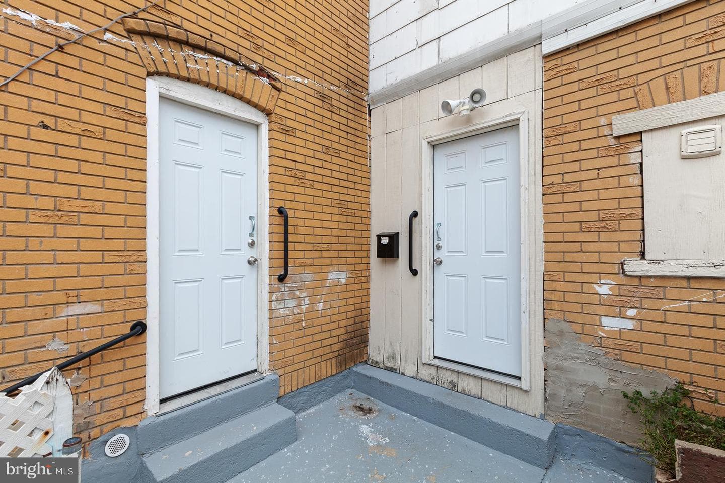 121 S Blank Street photo 6