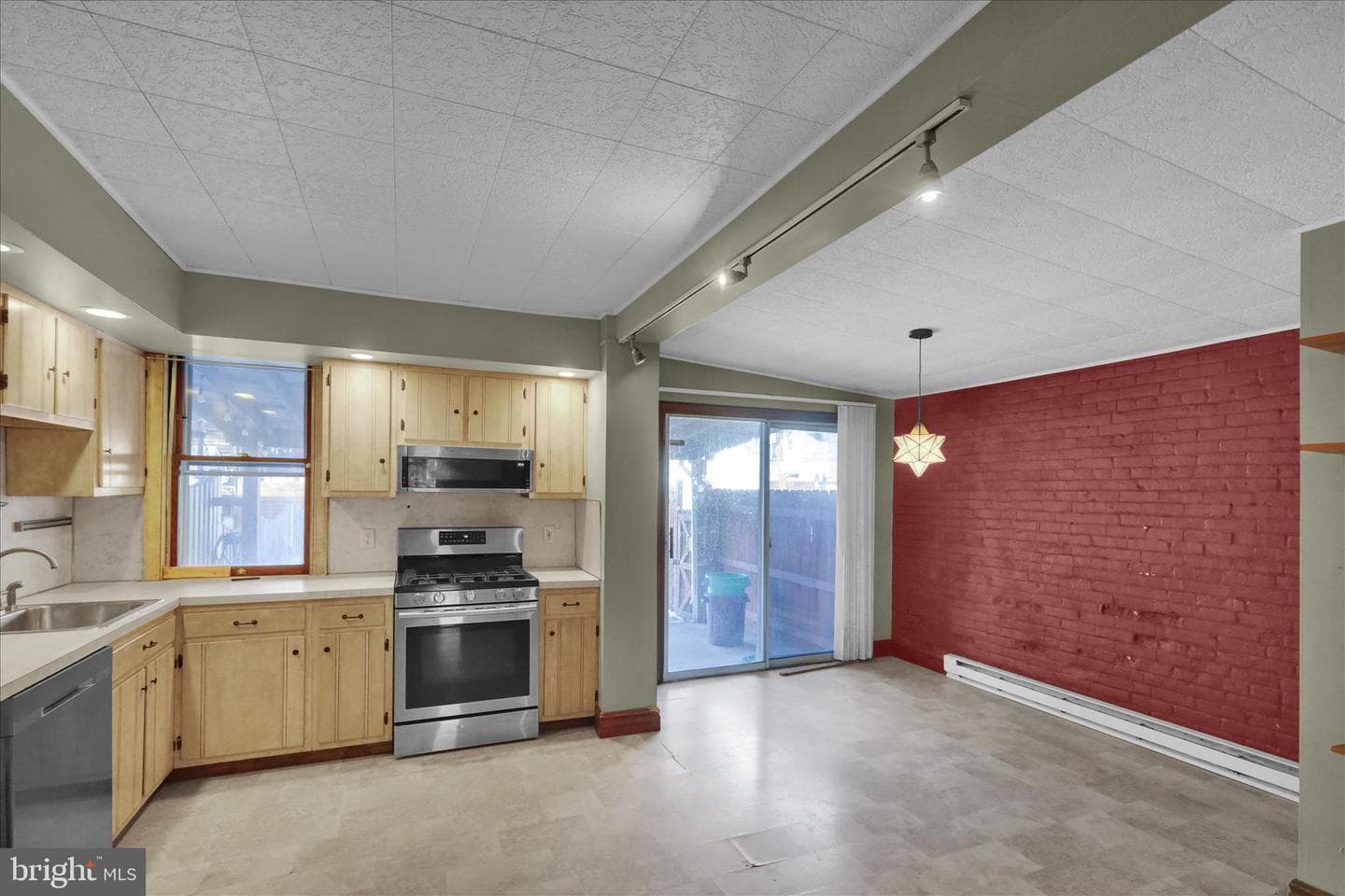 815 W Gordon Street photo 29