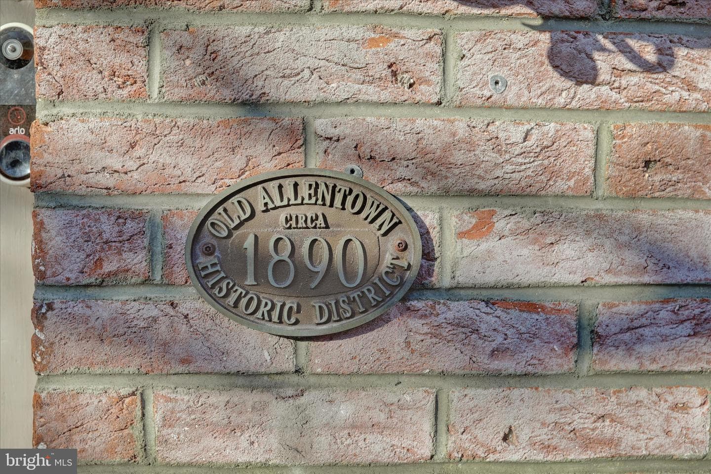 815 W Gordon Street photo 3