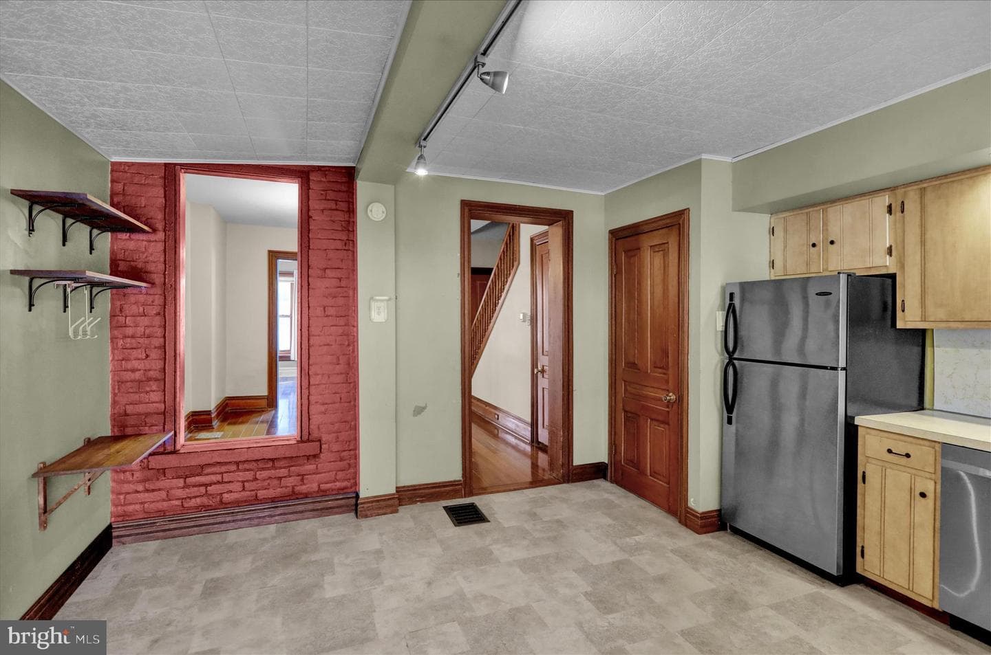 815 W Gordon Street photo 30