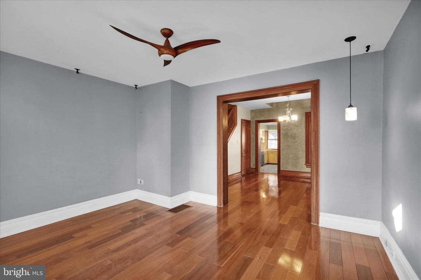 815 W Gordon Street photo 31