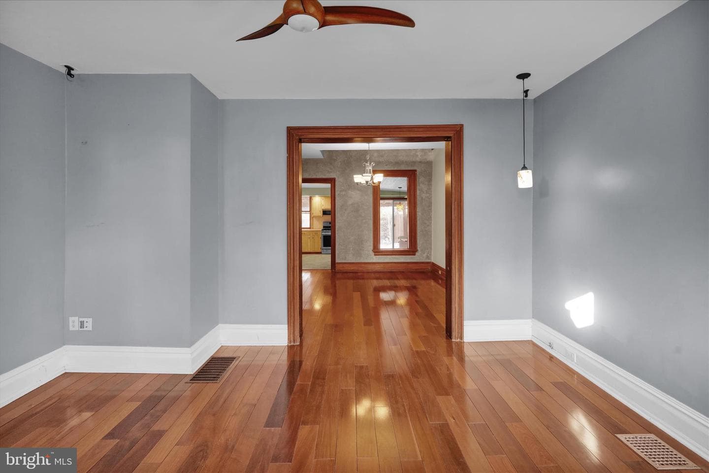 815 W Gordon Street photo 35