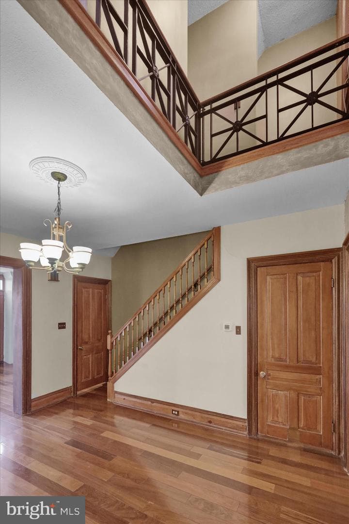 815 W Gordon Street photo 37