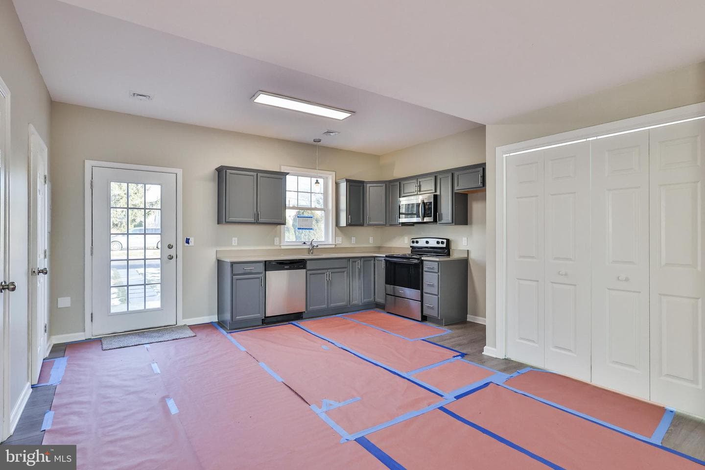 903 N Graham Street photo 14