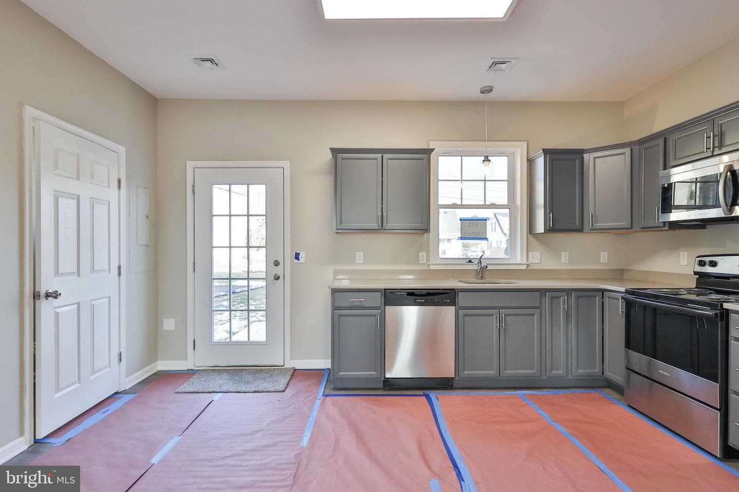 903 N Graham Street photo 20