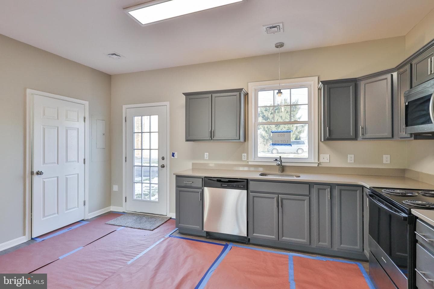 903 N Graham Street photo 21