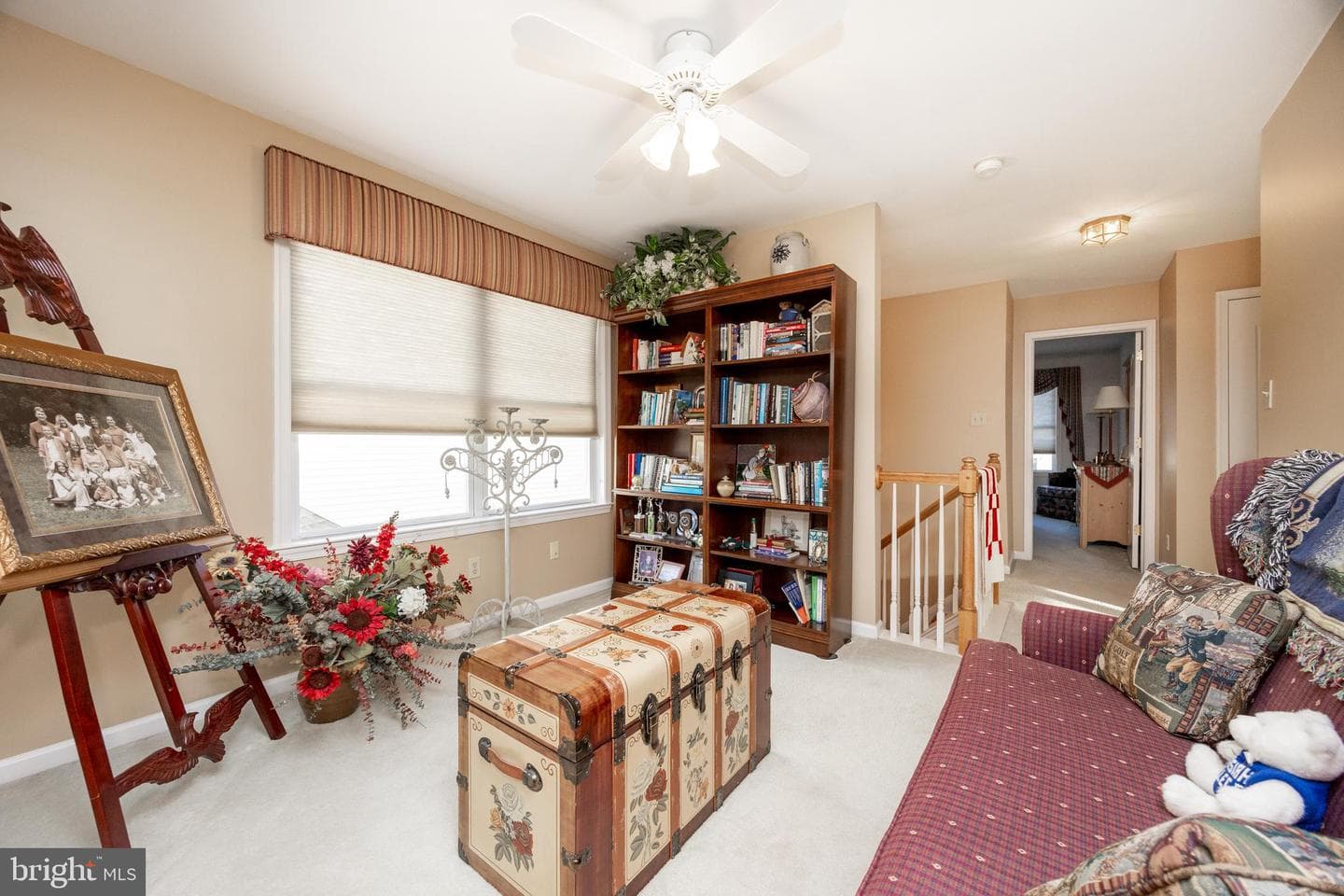 319 Surrey Place photo 21