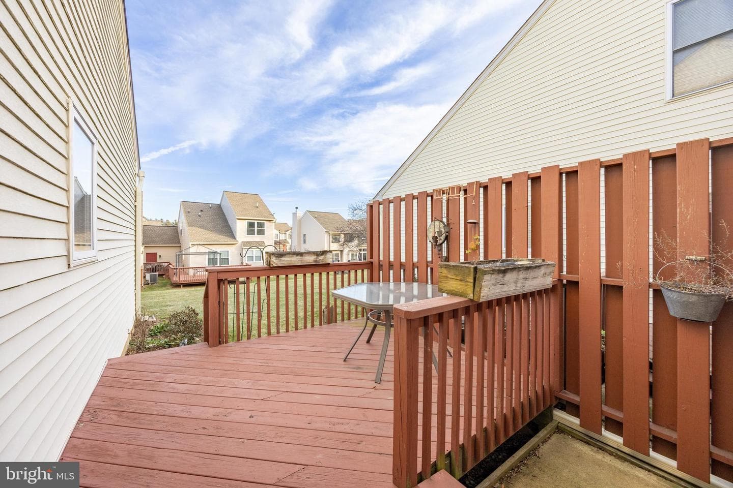 319 Surrey Place photo 28