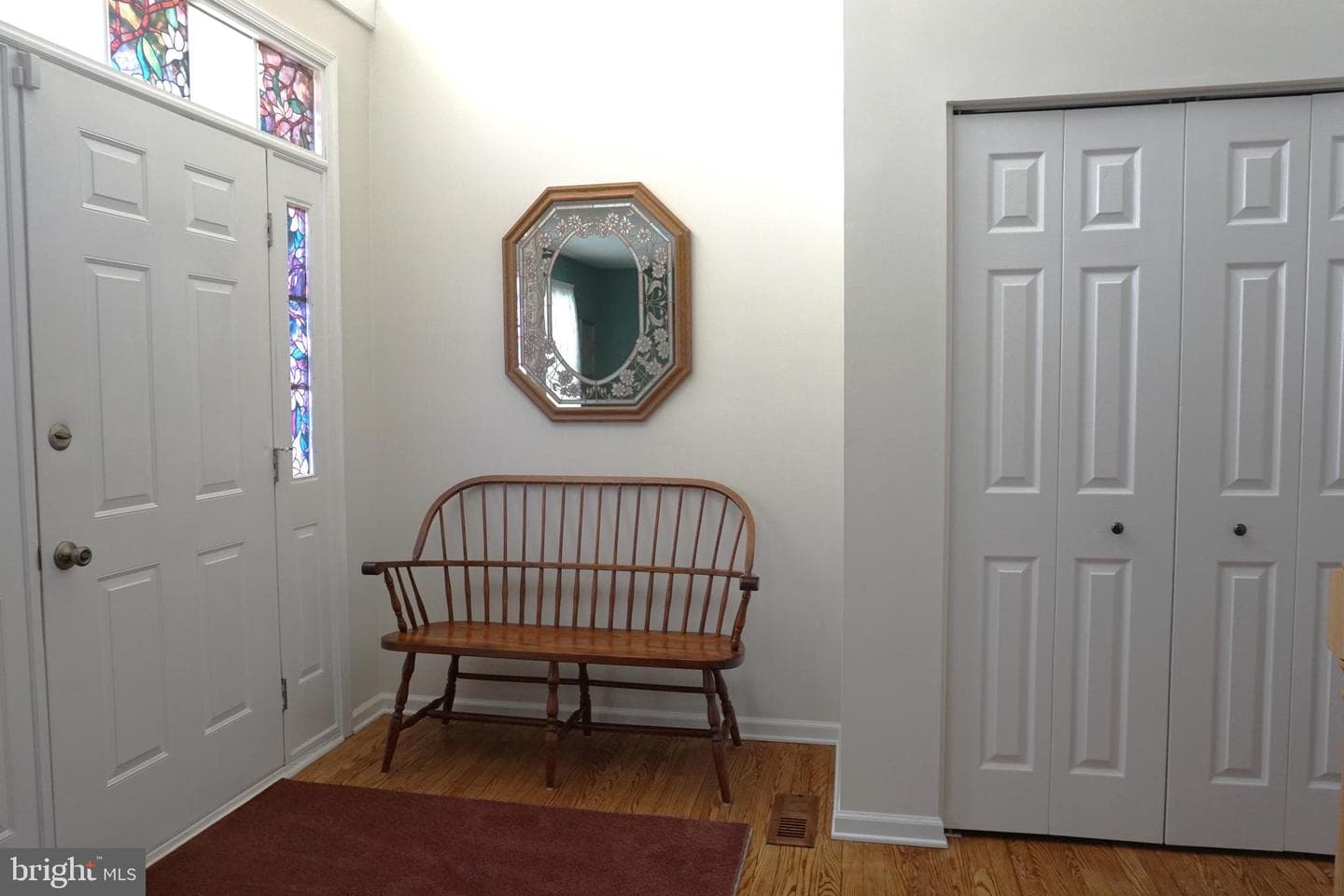 6099 Timberknoll Drive photo 2