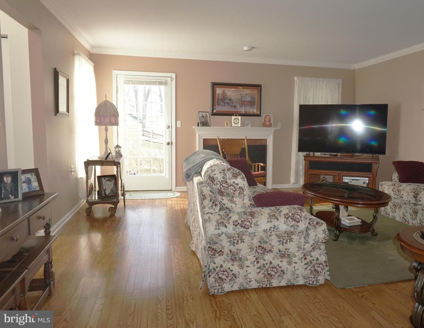 6099 Timberknoll Drive photo 3