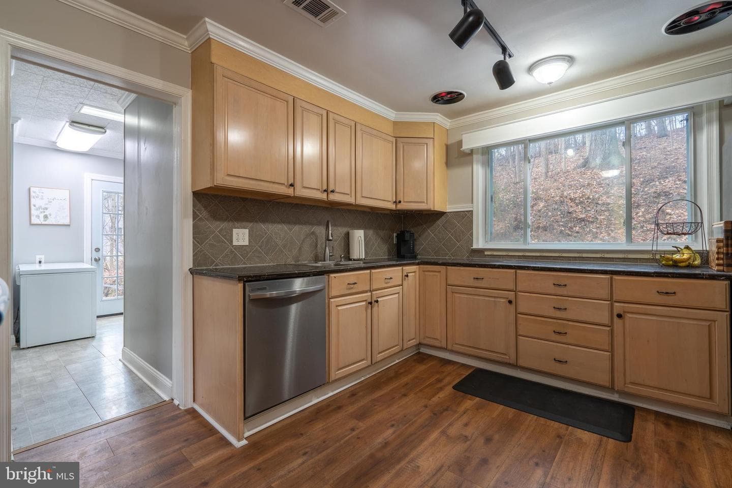 6951 Yeakels Mill Road photo 17