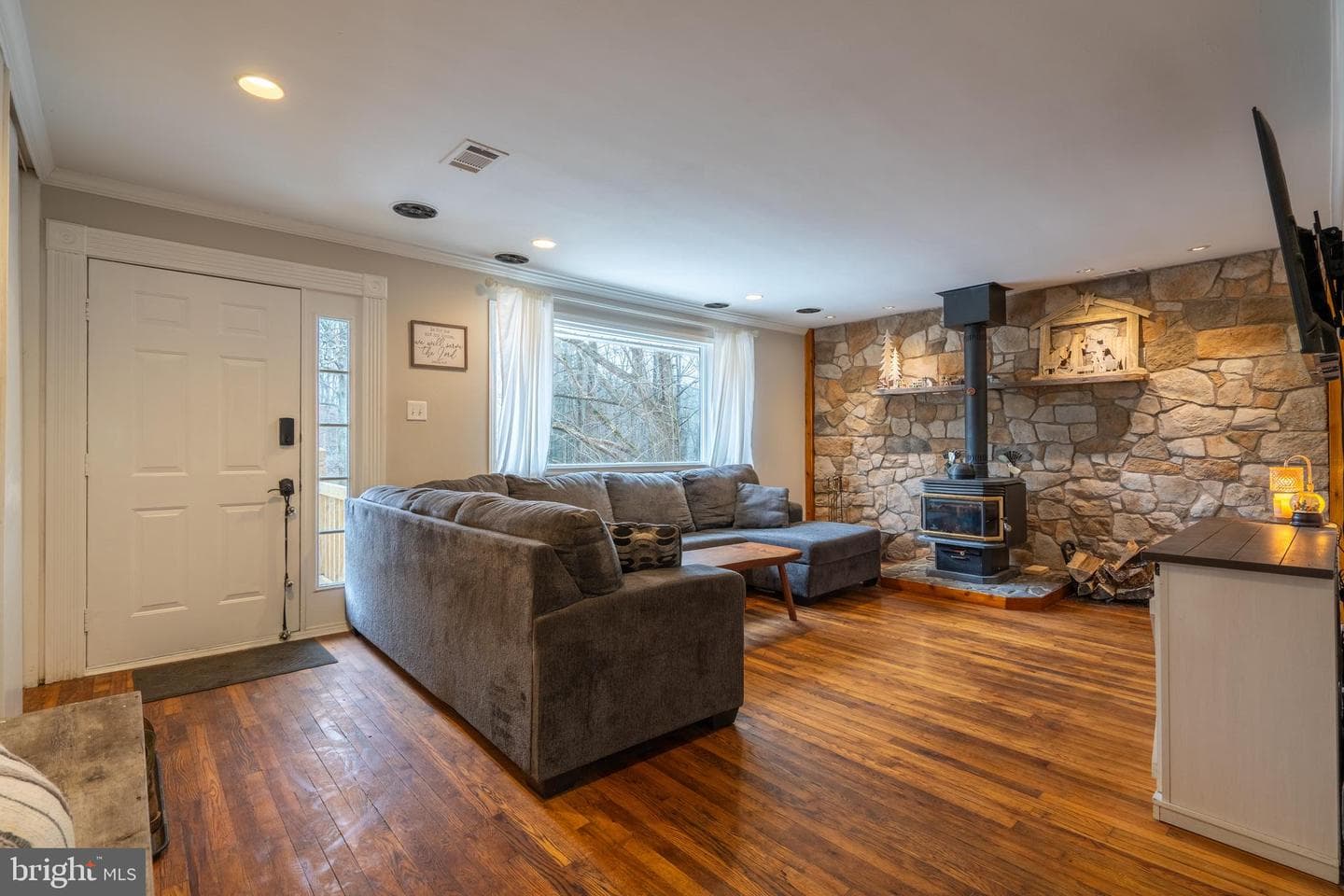 6951 Yeakels Mill Road photo 4