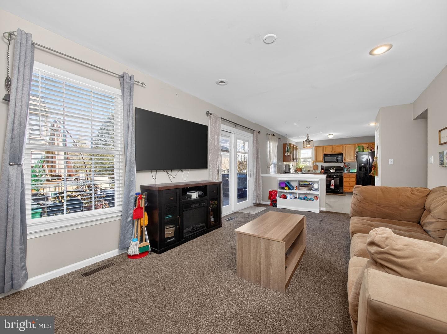 1525 Cambridge Drive photo 18