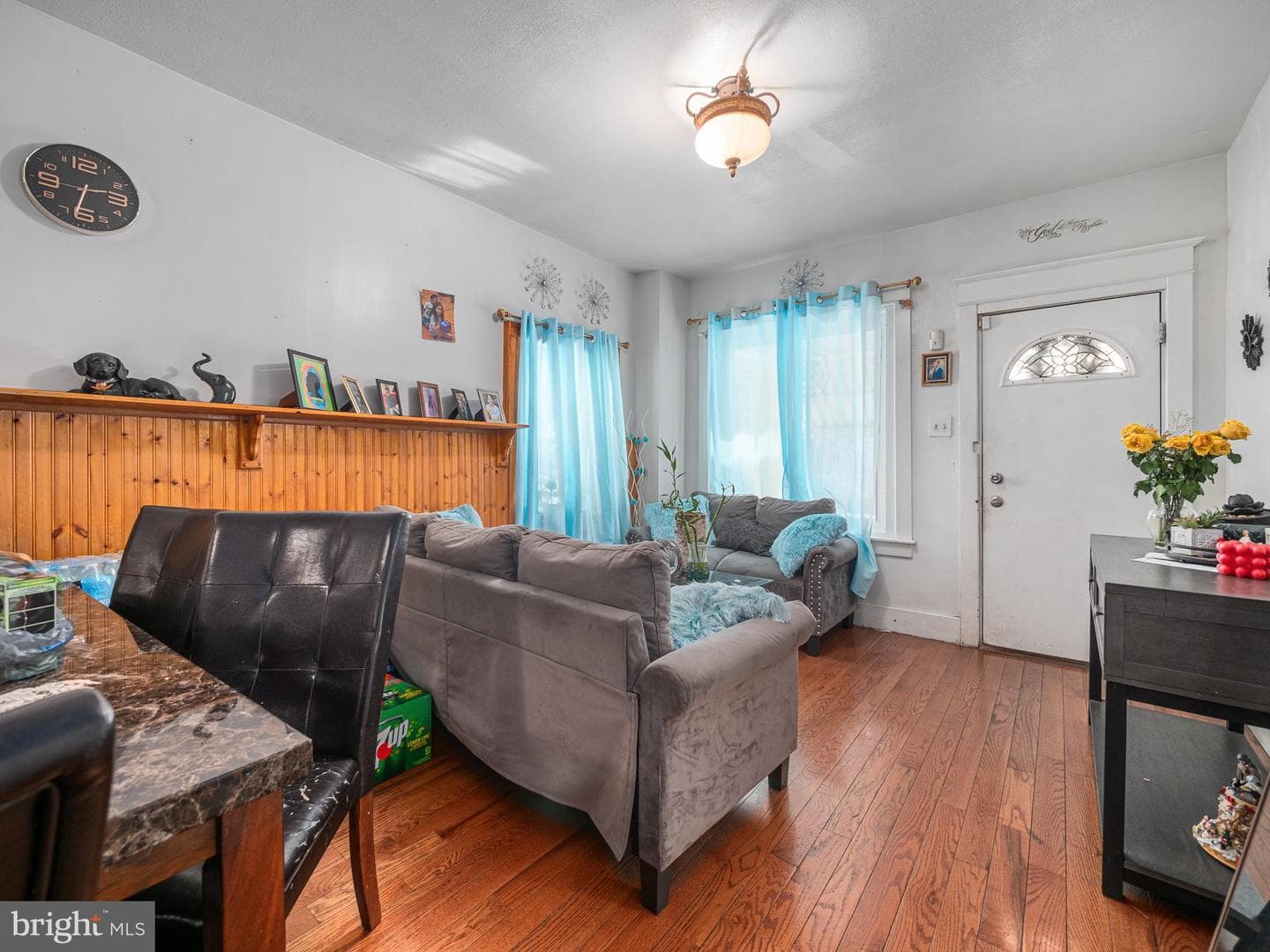 719 W Whitehall Street photo 4