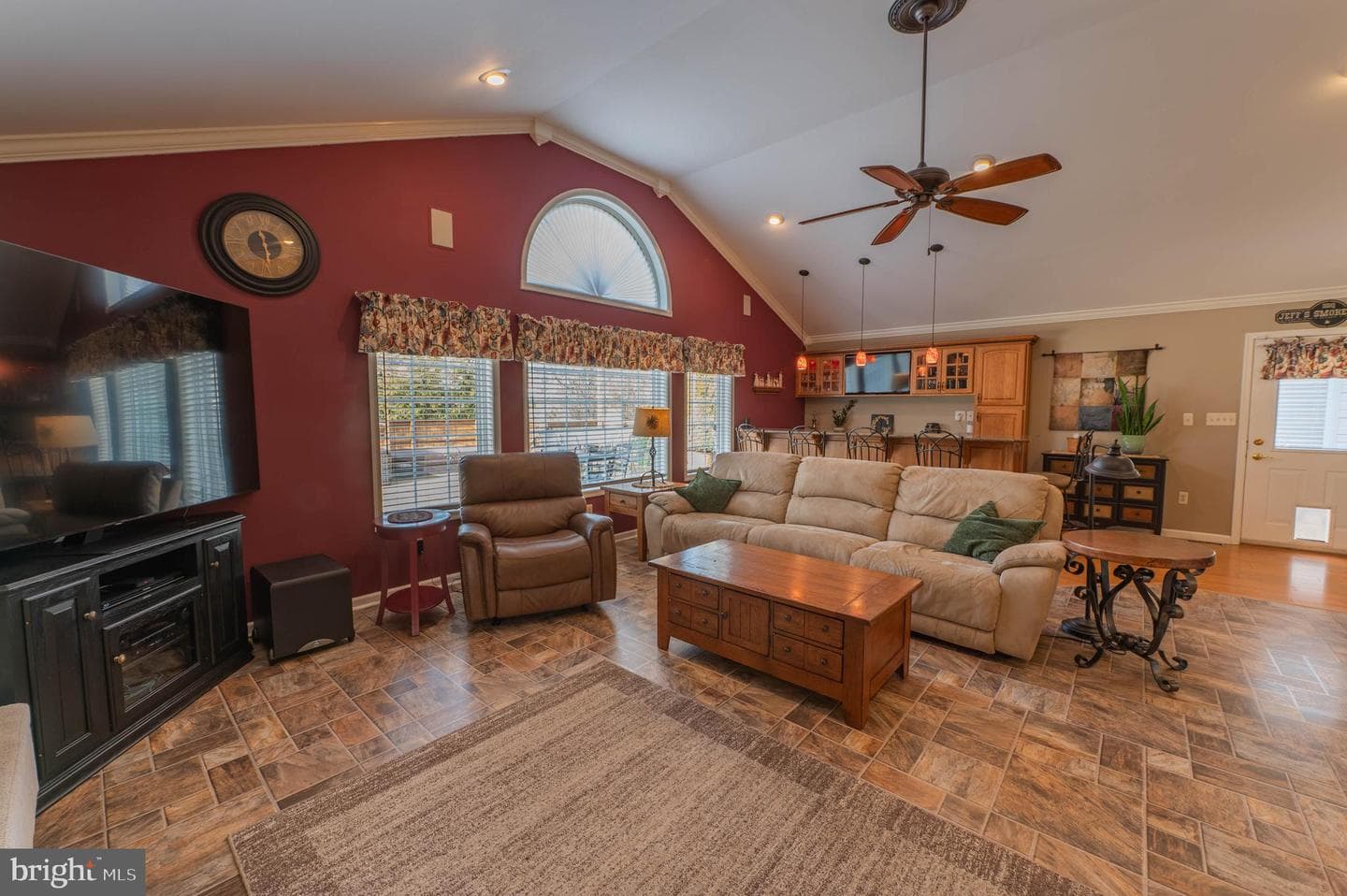 7264 Snowberry Court photo 9