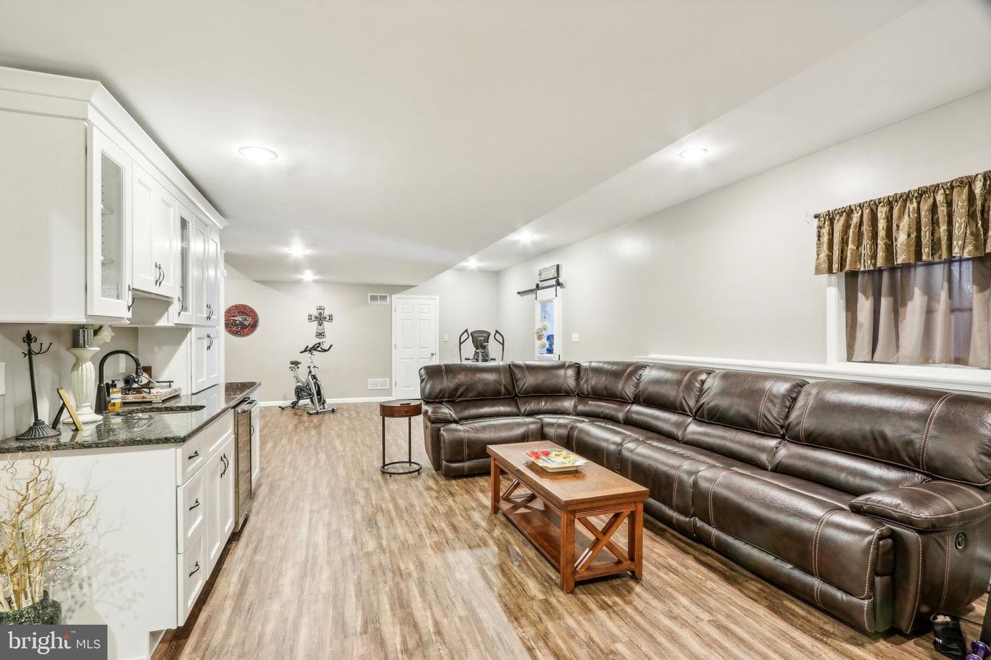 955 Yorkshire Drive photo 47