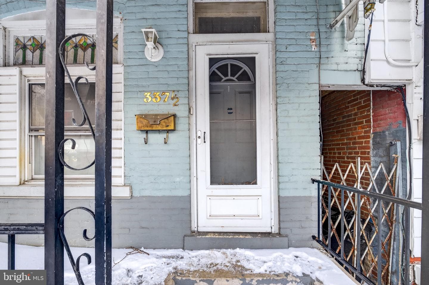 337 1/2 2nd Street N photo 4