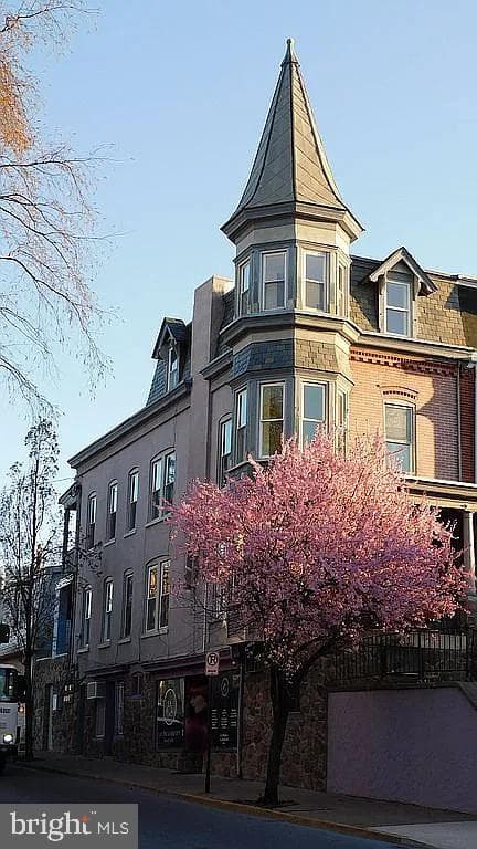 1225 W Walnut, Allentown