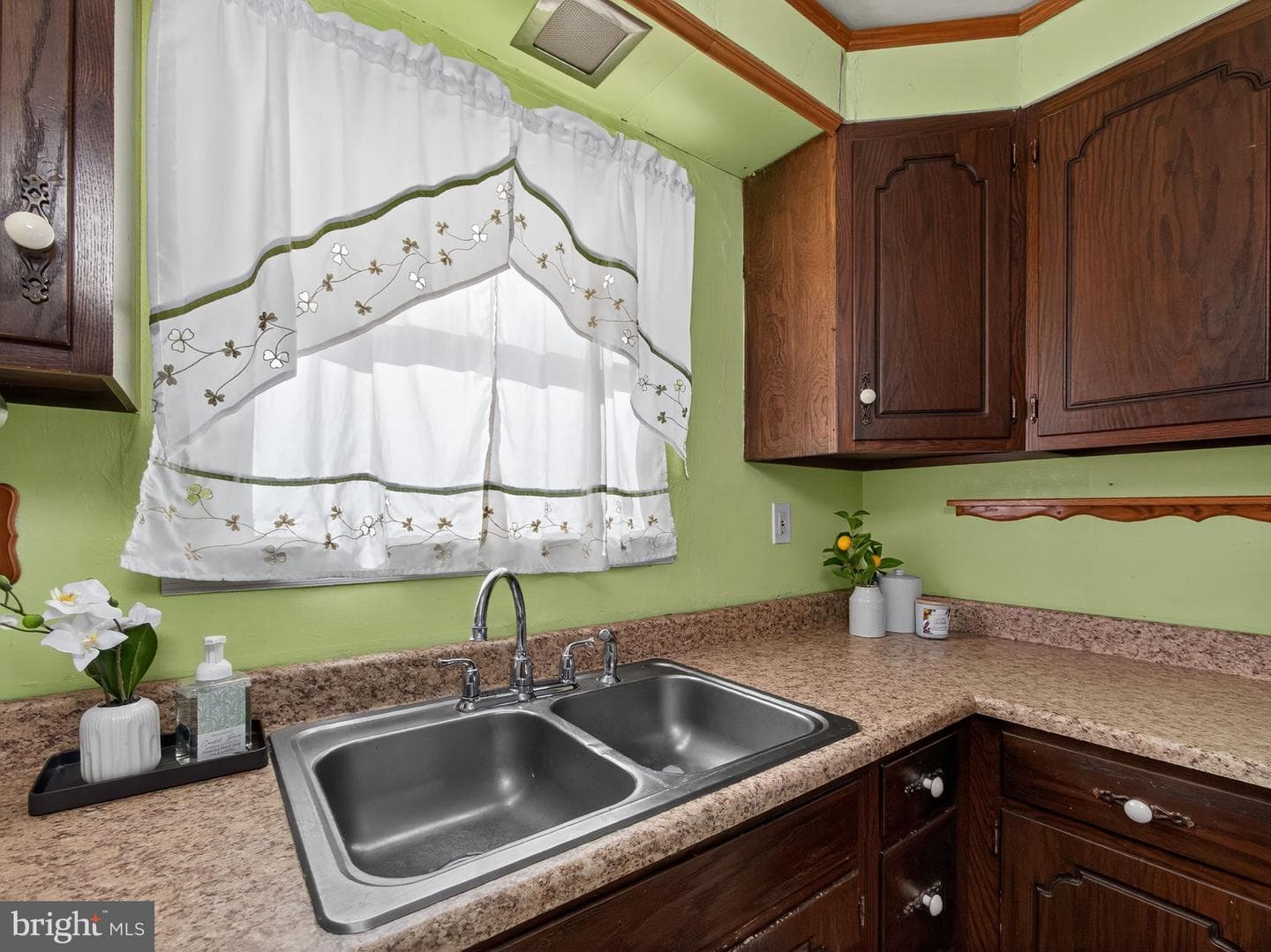 544 S 22nd Street photo 18