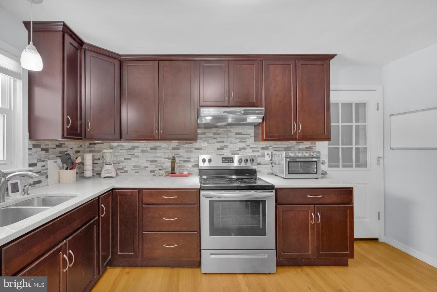 2512 W Highland Street photo 7
