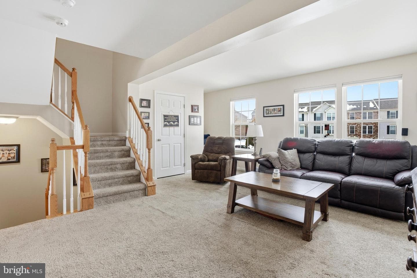 1048 Sparrow Way photo 13