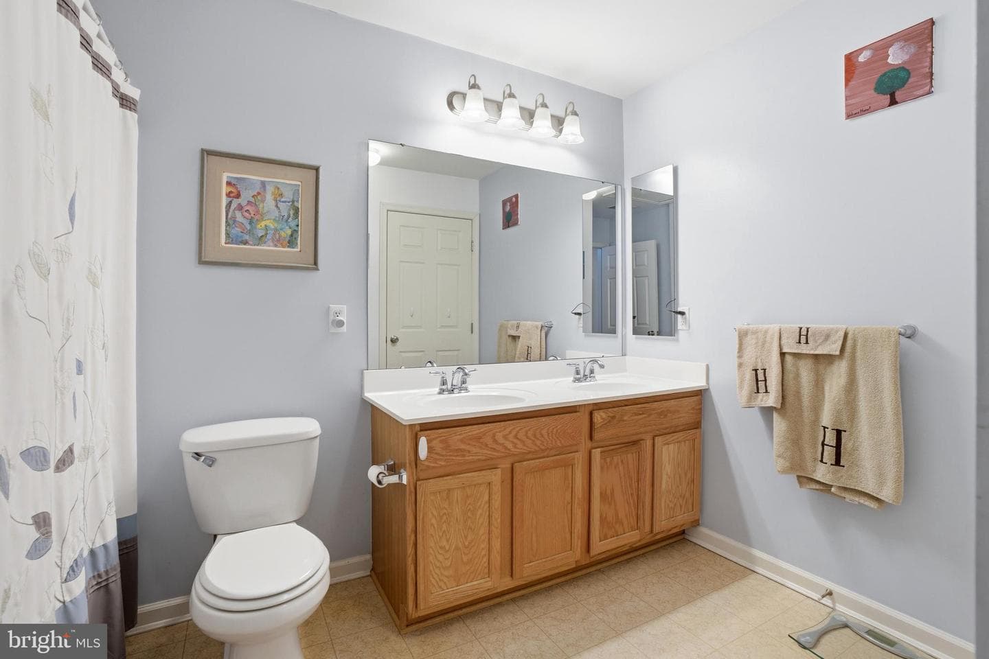1048 Sparrow Way photo 23