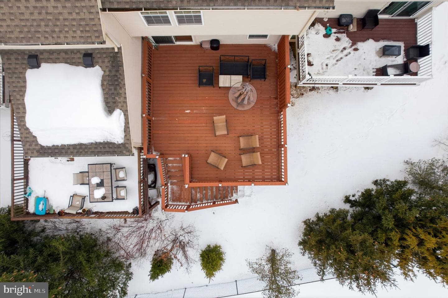 1048 Sparrow Way photo 29