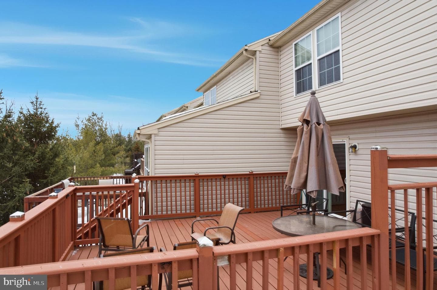 1048 Sparrow Way photo 34