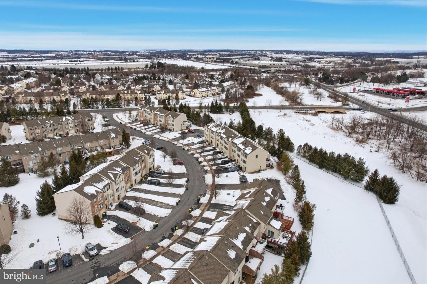 1048 Sparrow Way photo 36
