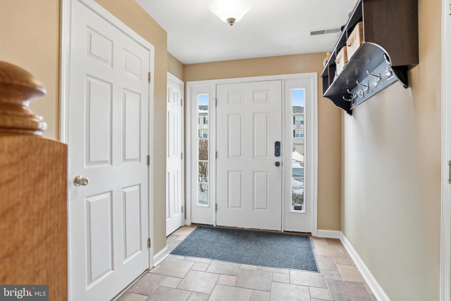 1048 Sparrow Way photo 6