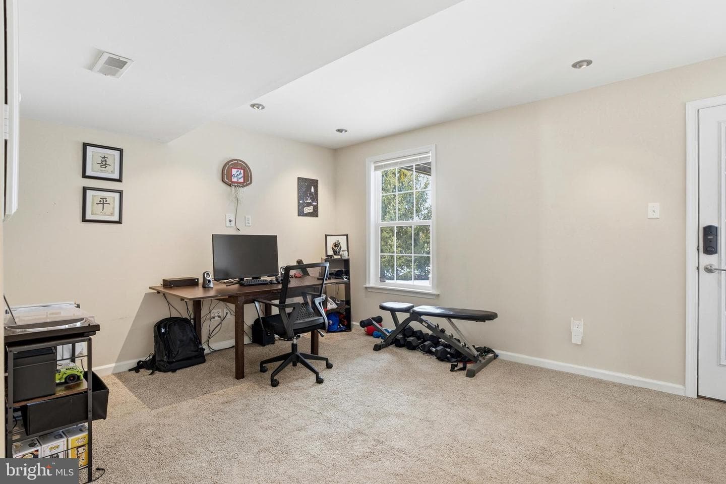 1048 Sparrow Way photo 7