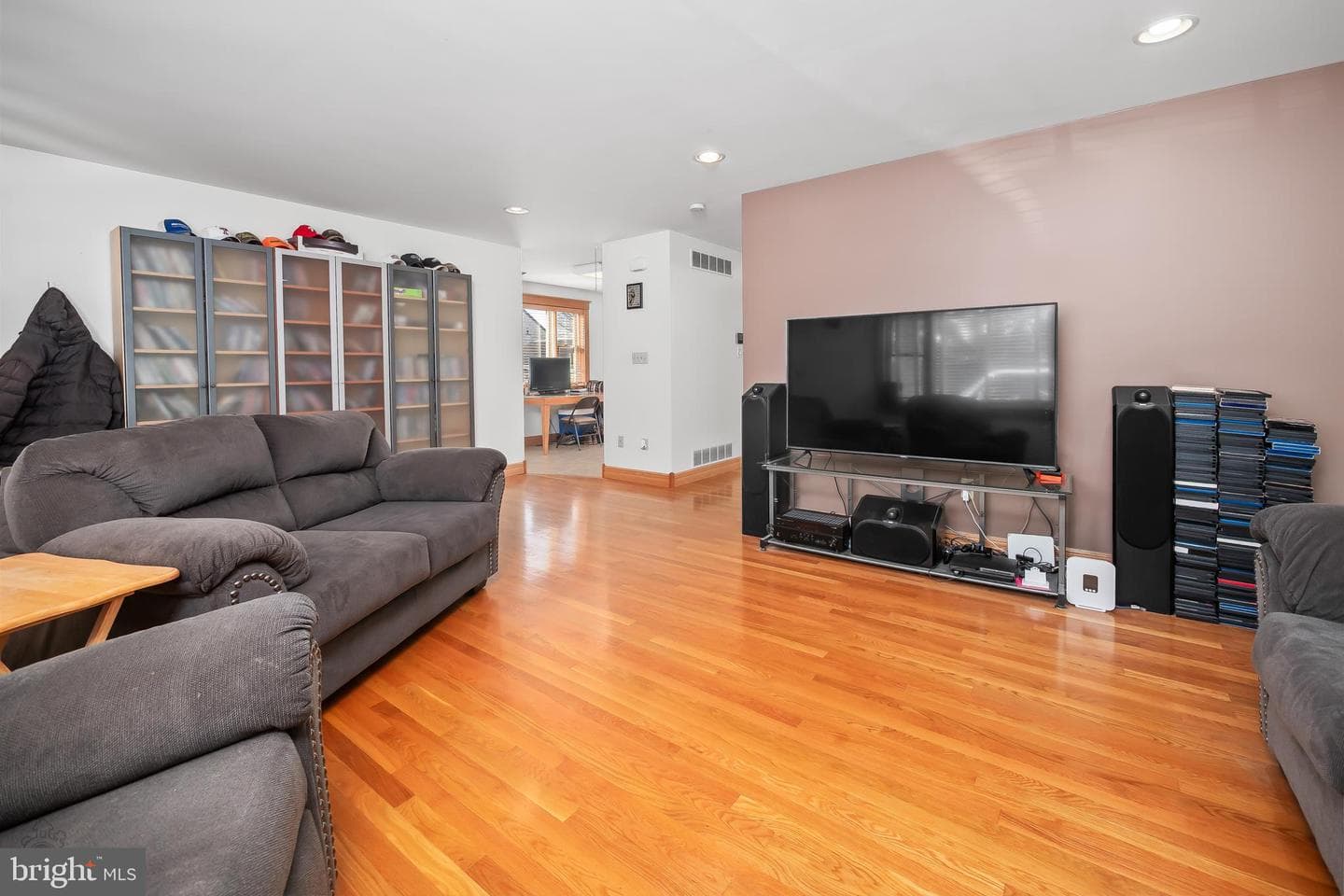 557 Minor Street photo 34