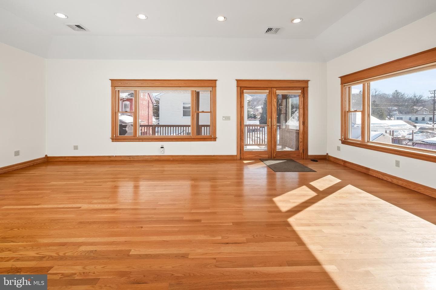 557 Minor Street photo 8